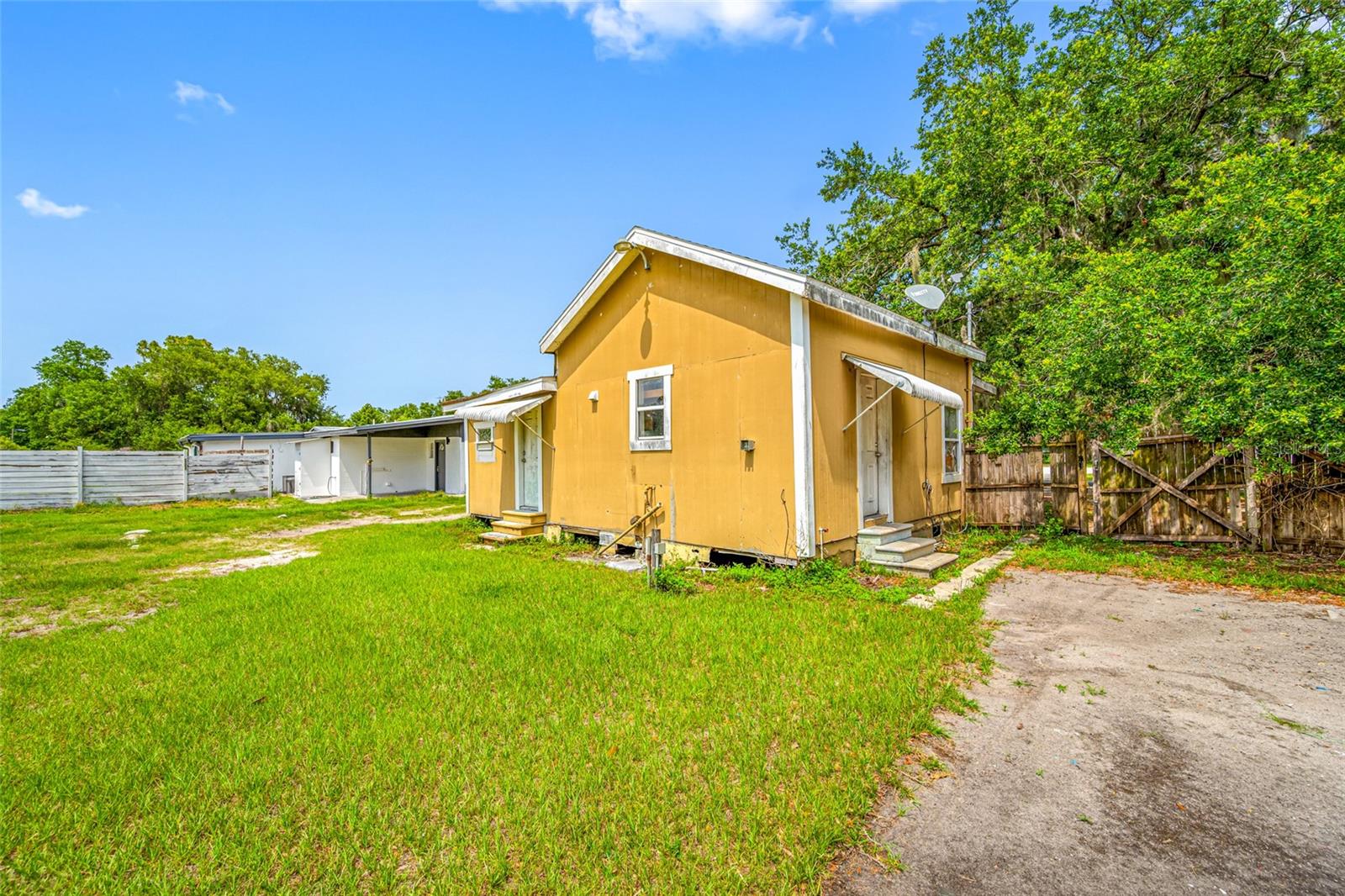 Building 2Rear Yard