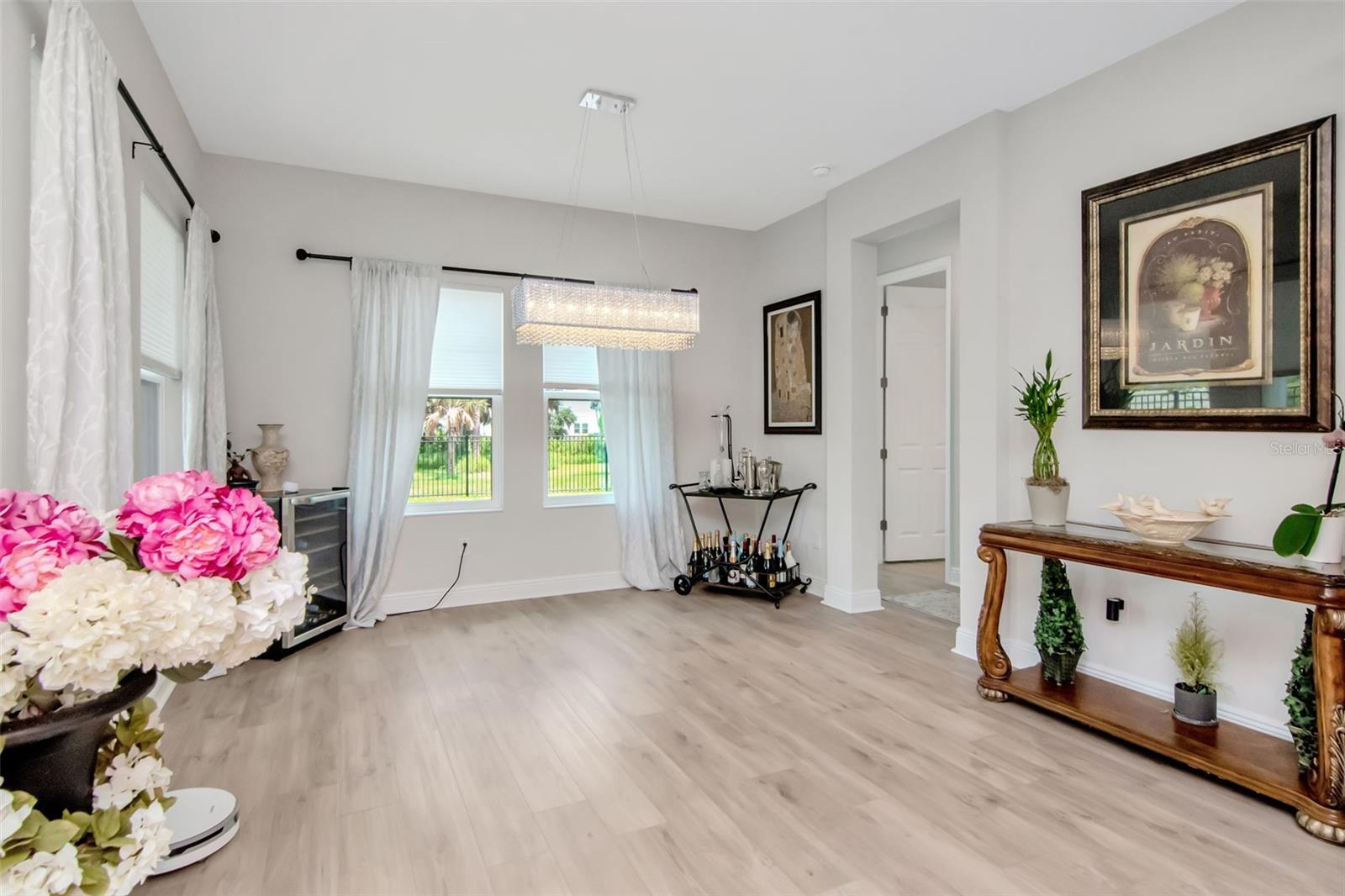 Formal Dining, with room for the whole family