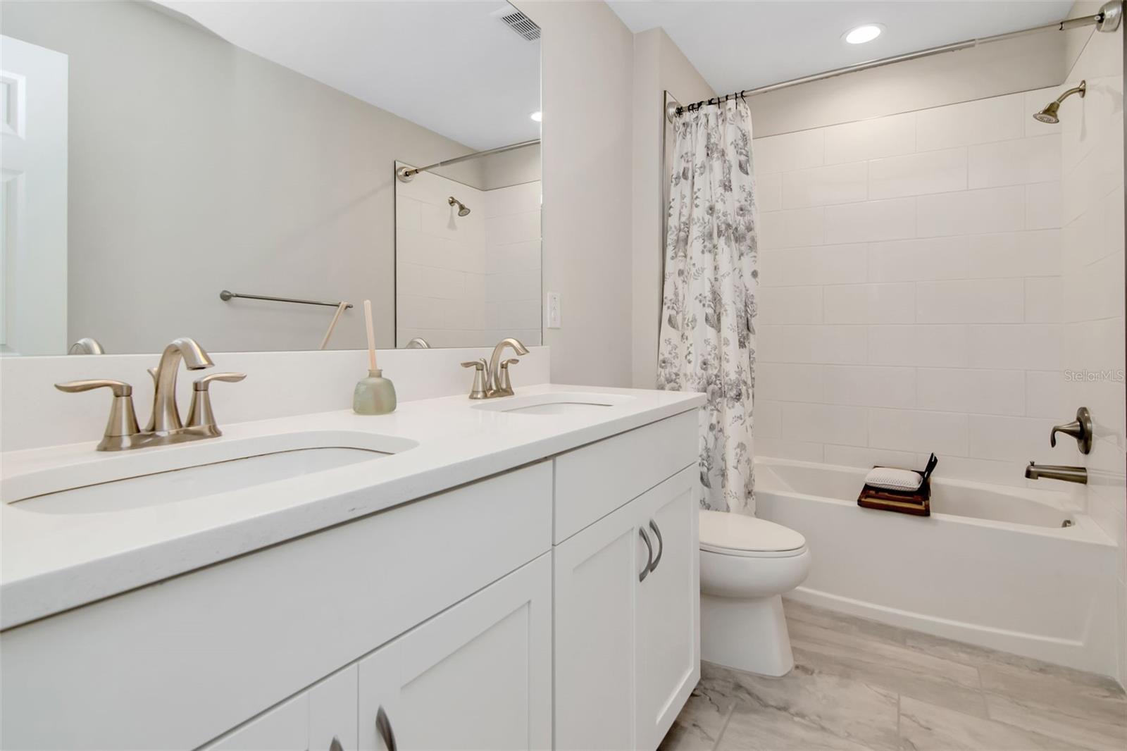 2nd Floor Bath