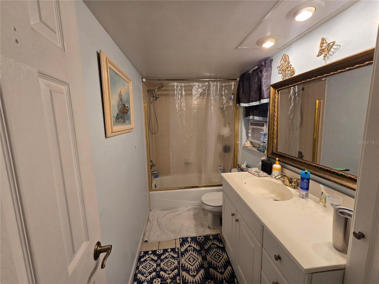 bedroom 2 bathroom