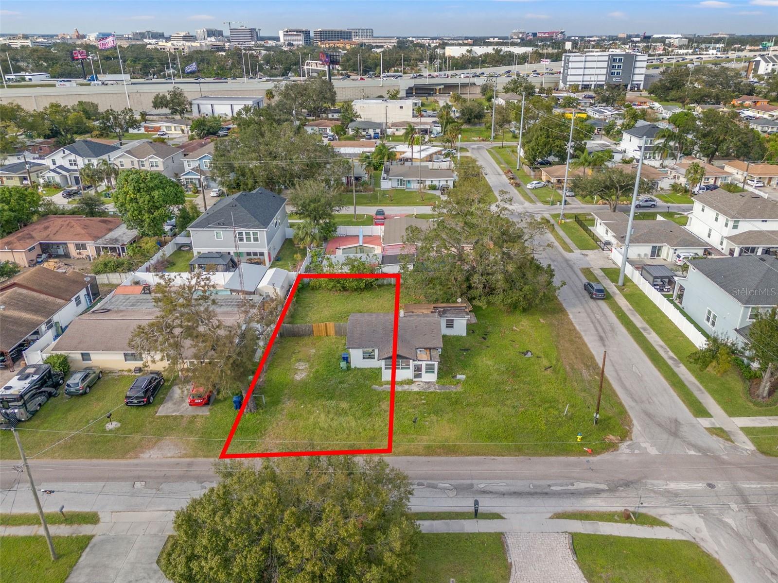 Come build your dream home in one of the most desirable areas in Tampa!
