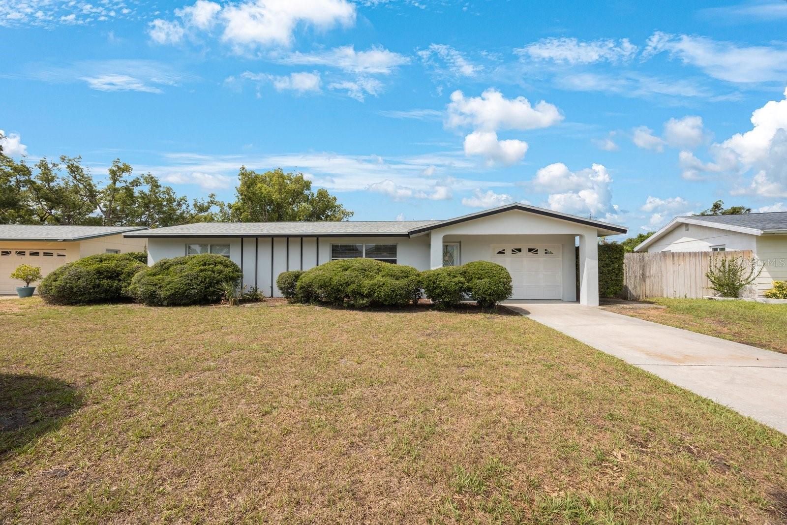 Excellent curb appeal!