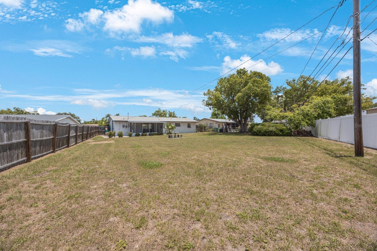 Huge back yard with access to Pinellas trail!