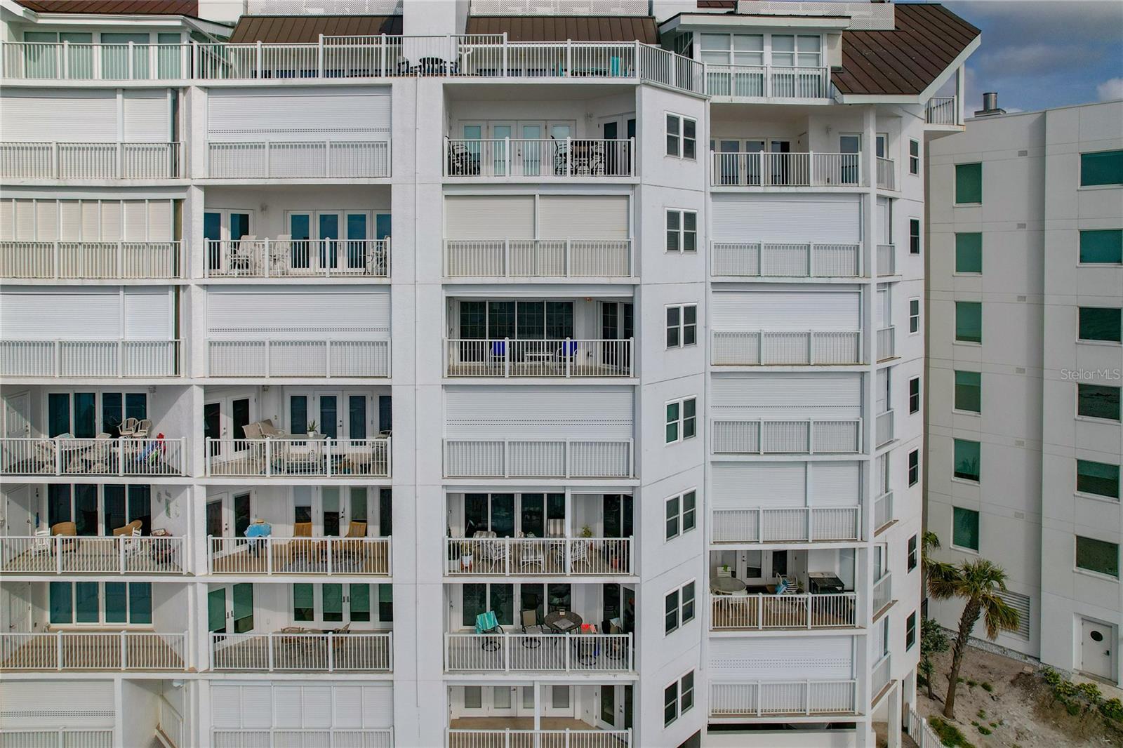 Balcony location for 2502