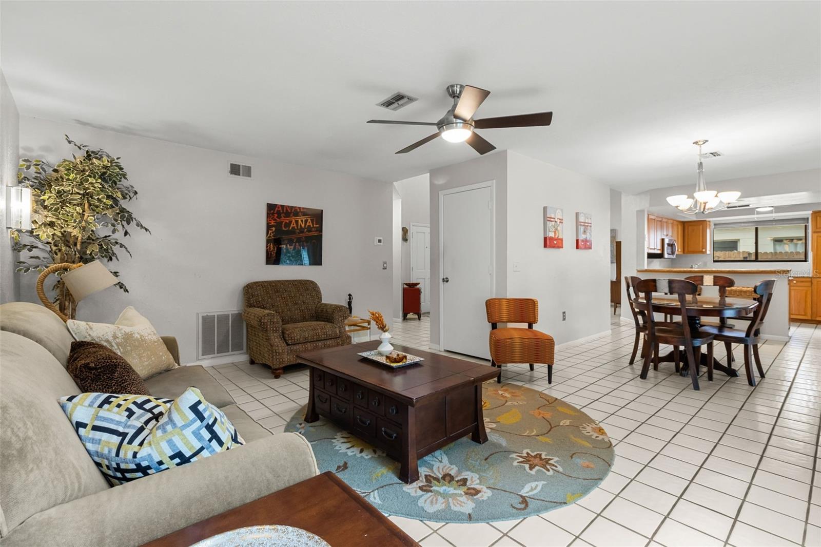 Living Room / Dining Room
