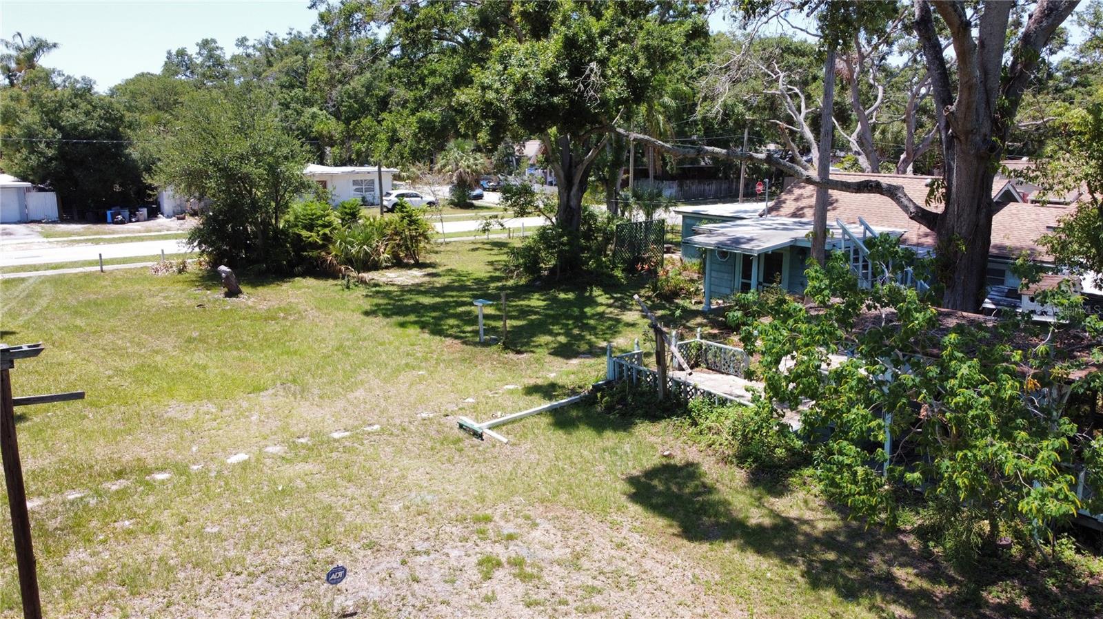 Empty Land between both houses