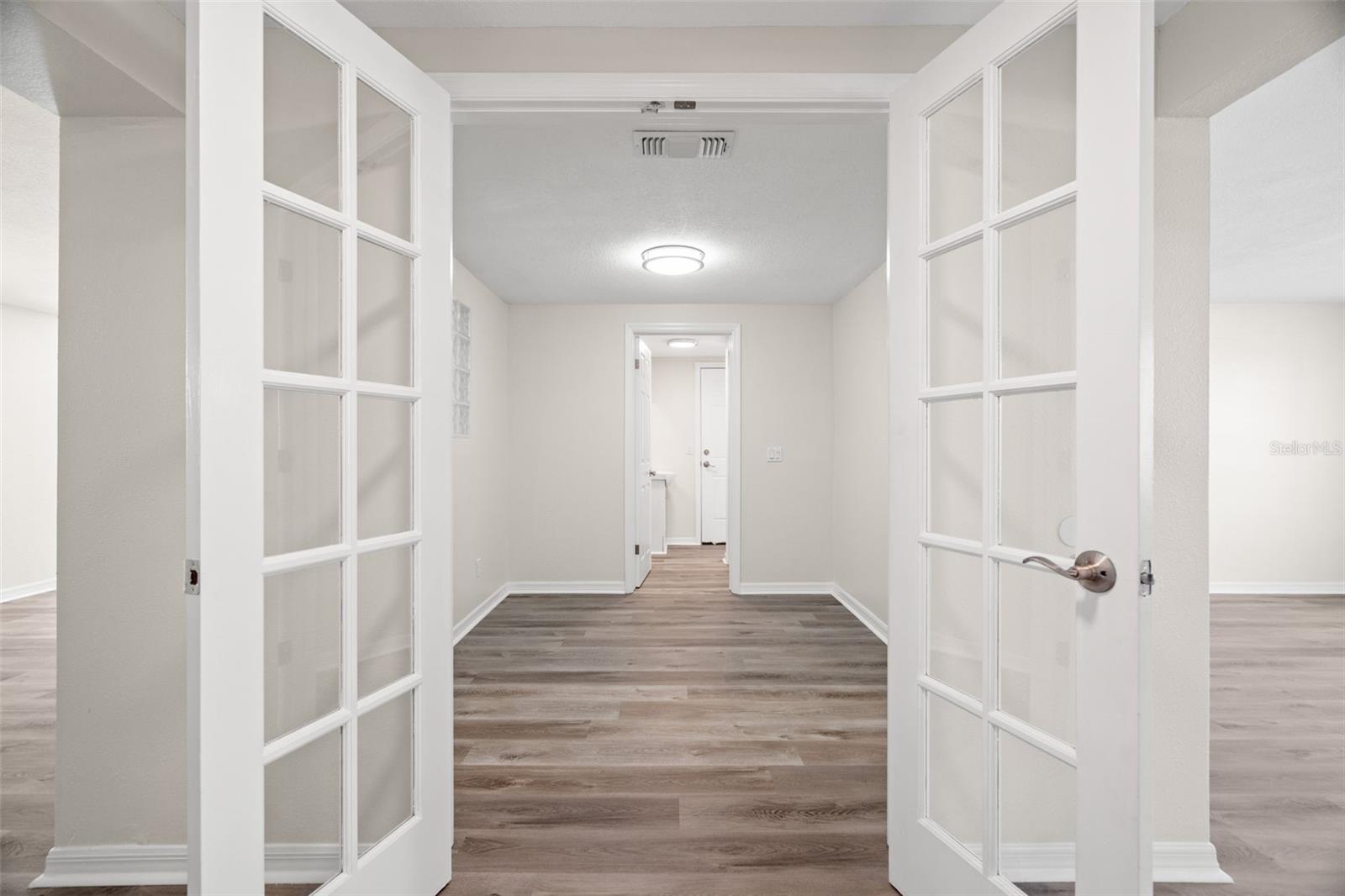 Primary Suite Private Entry/Sitting Room/Private Work Area
