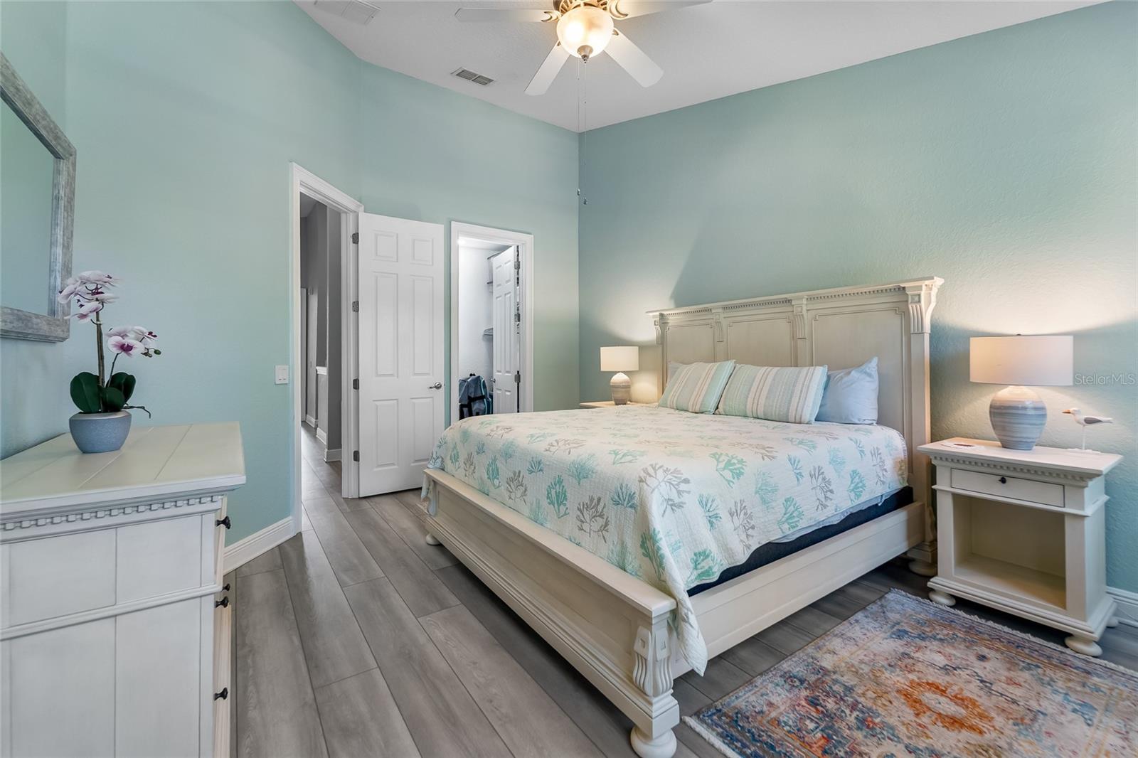High ceilings in bedroom #2