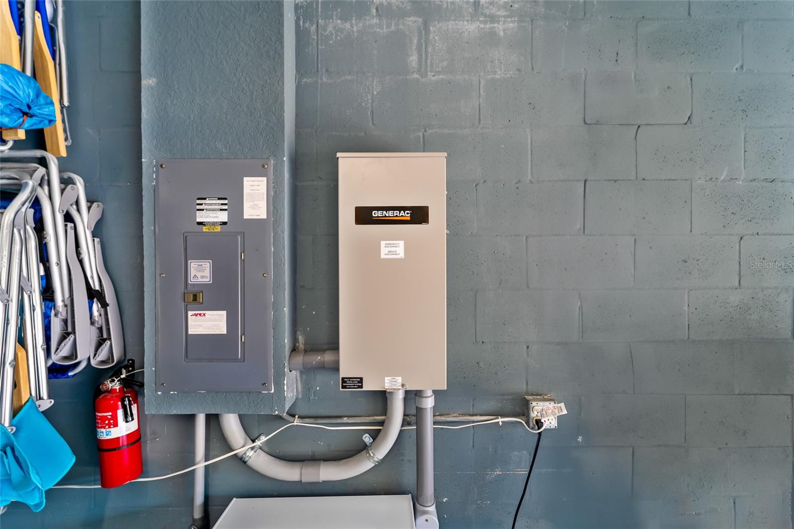 Automatic generator switching system.