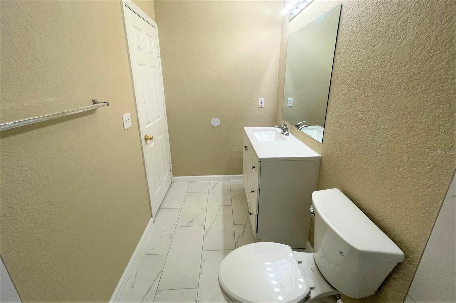 bathroom 2 view