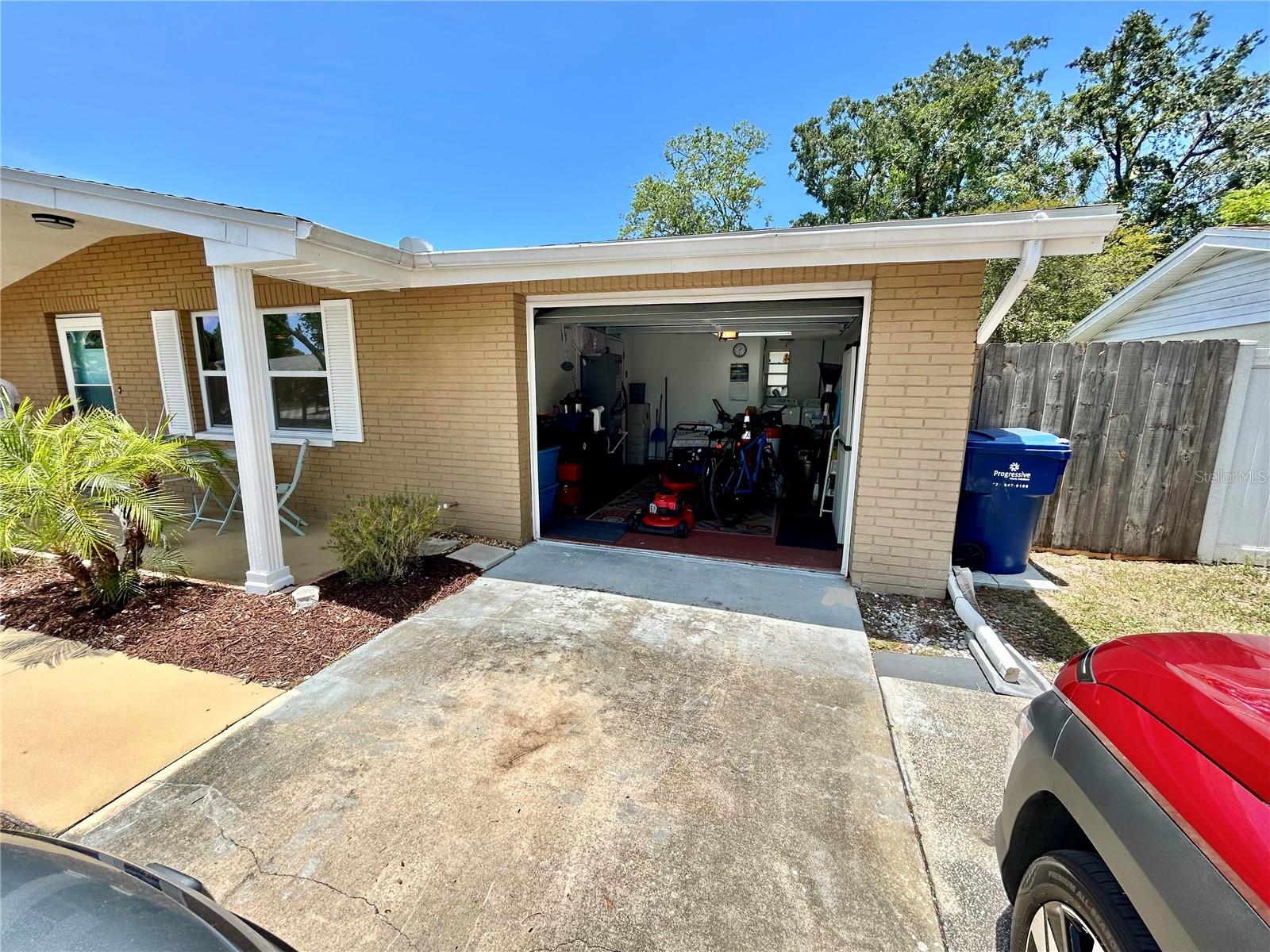 One car garage