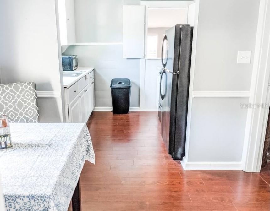 Garage apt kitchen