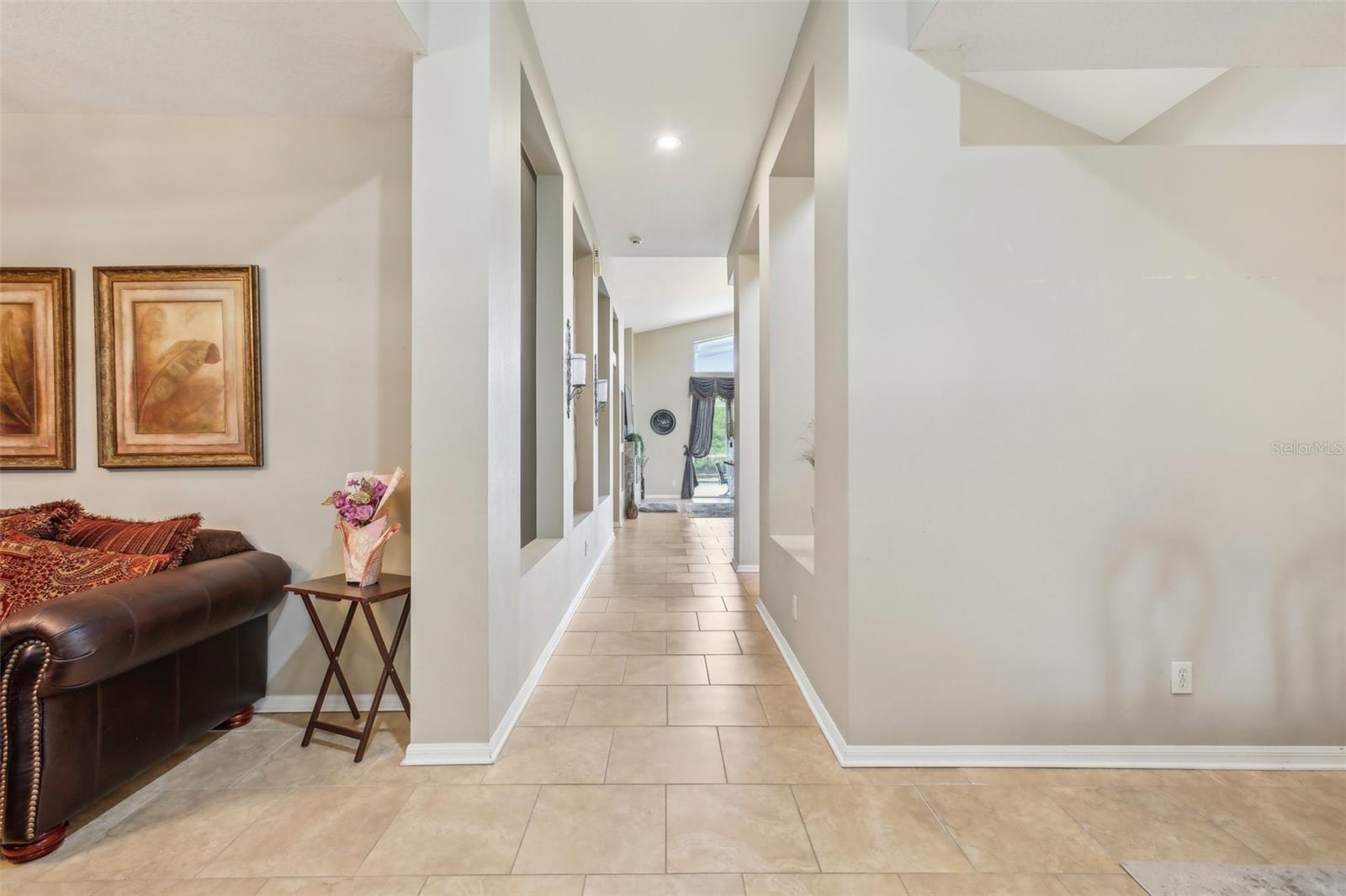 Hallway/Foyer