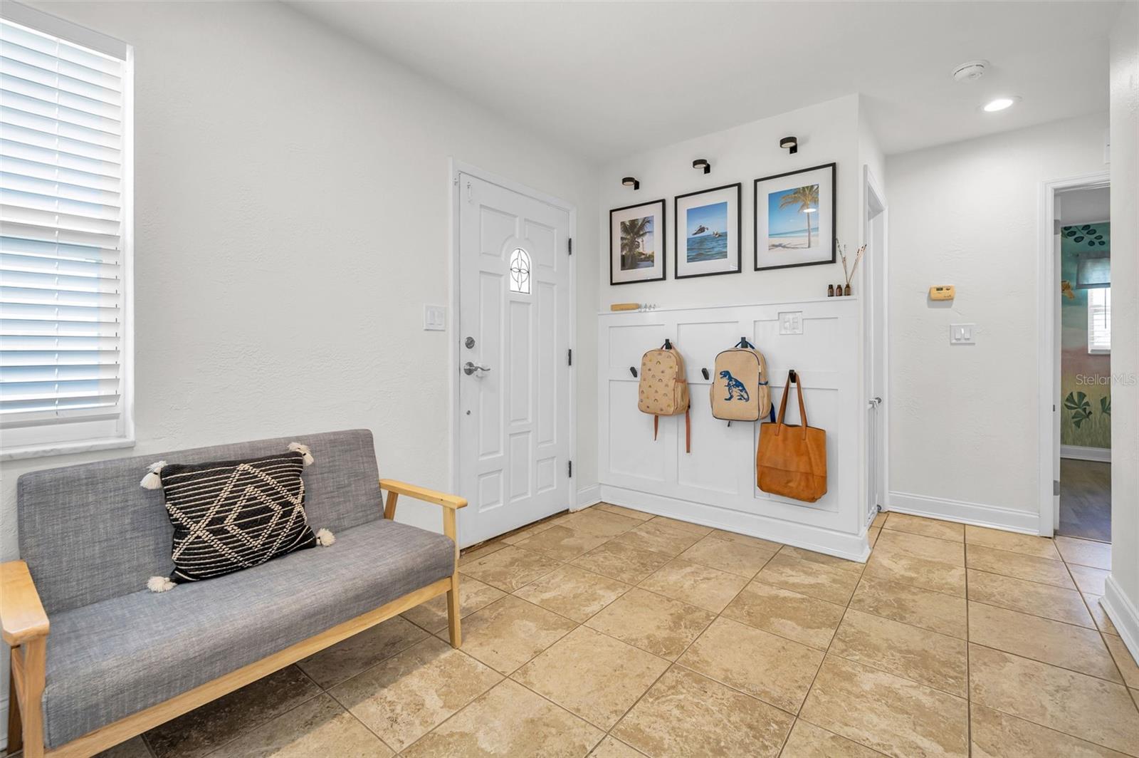 Entry / Foyer