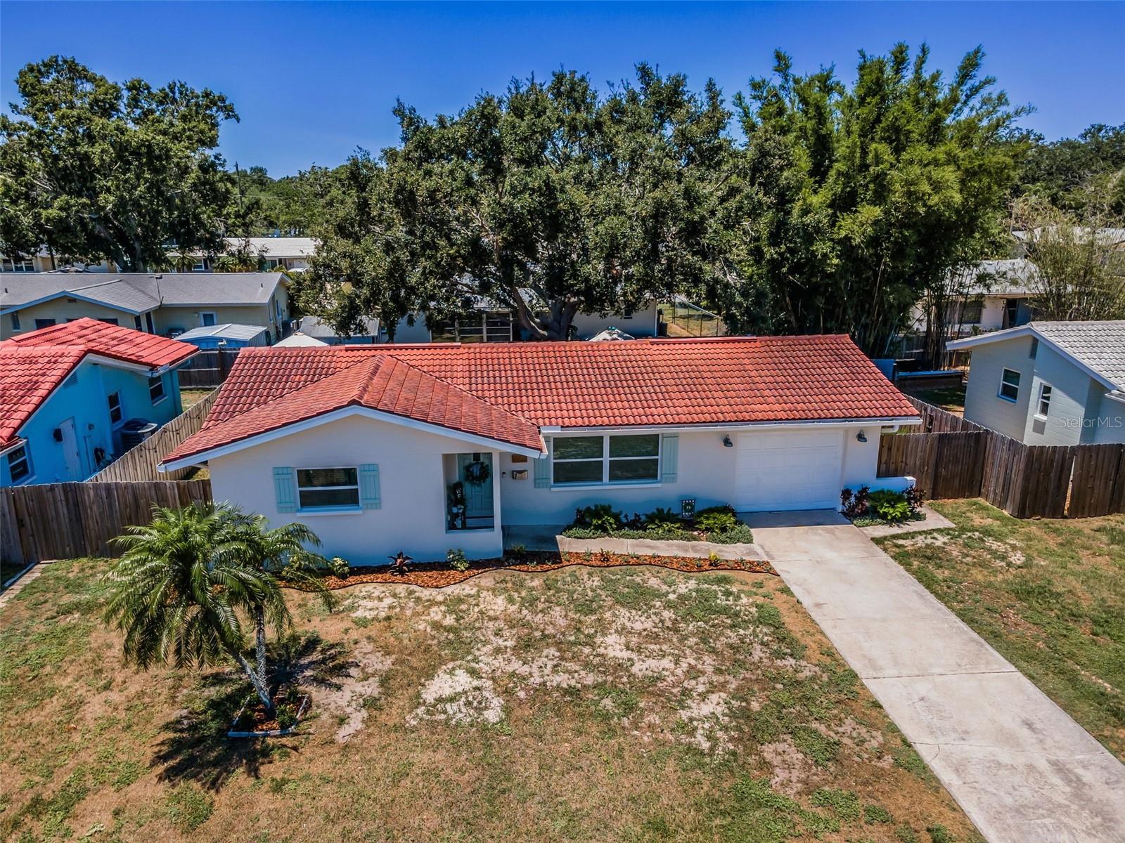 No Flood Insurance and Easy Access to all local amenities!