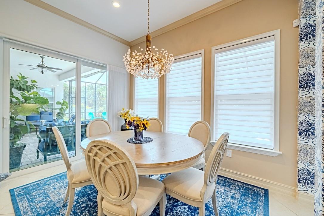 Kitchen dining