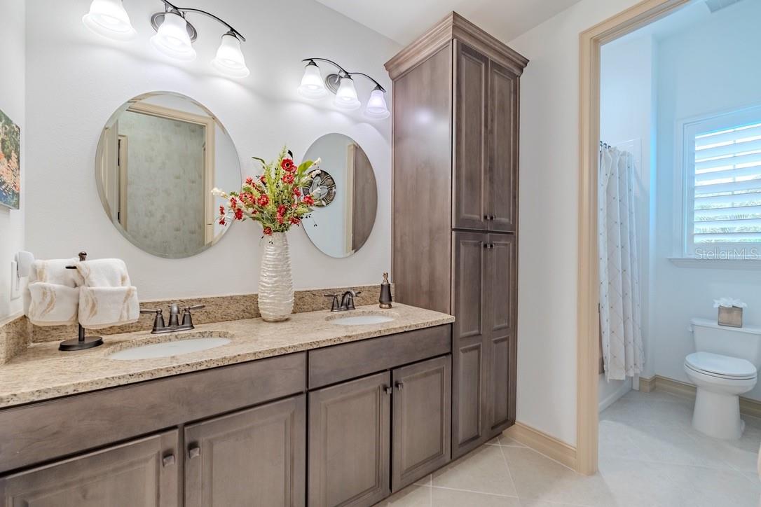 Hall bath for bedroom 3 & 4