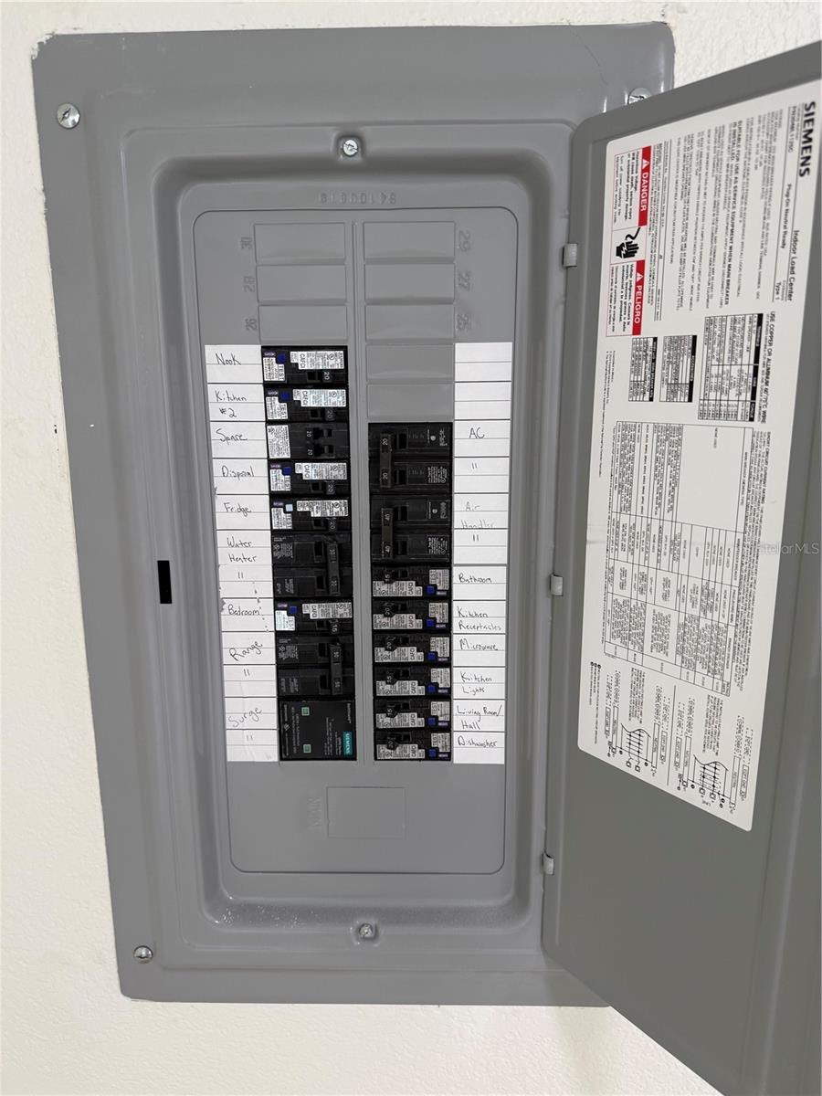 TB8390105