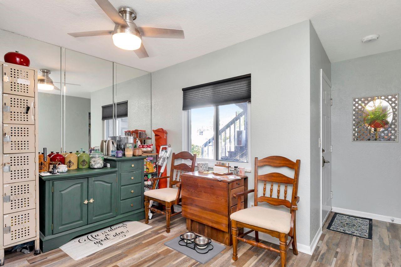 Dining room.