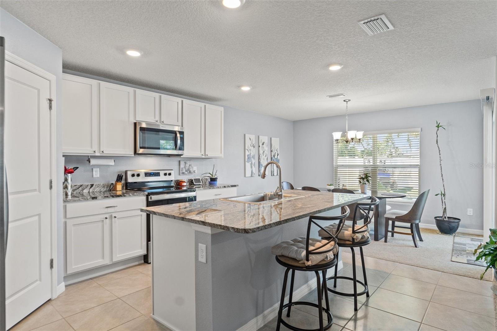 Kitchen/Dining Area