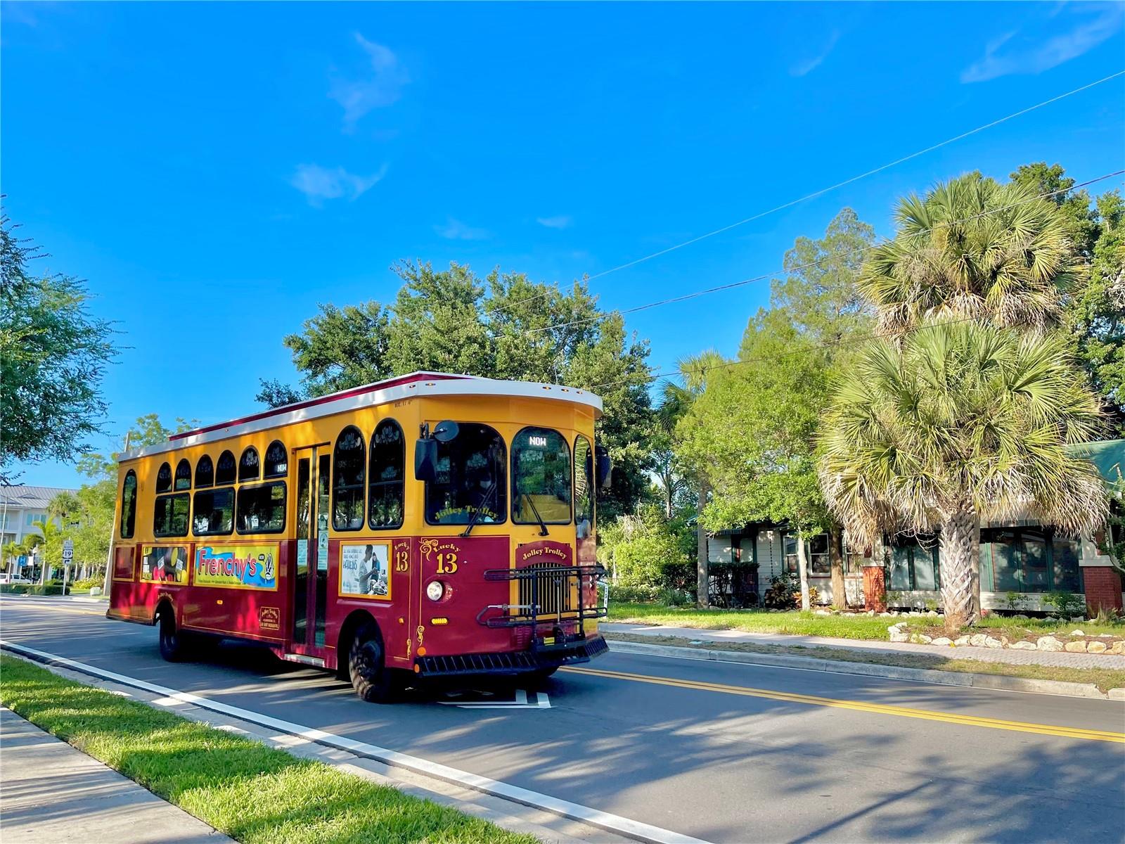 Trolley's always running, from Clearwater to Dunedin to Tarpon Springs back to Dunedin and back to Clearwater.