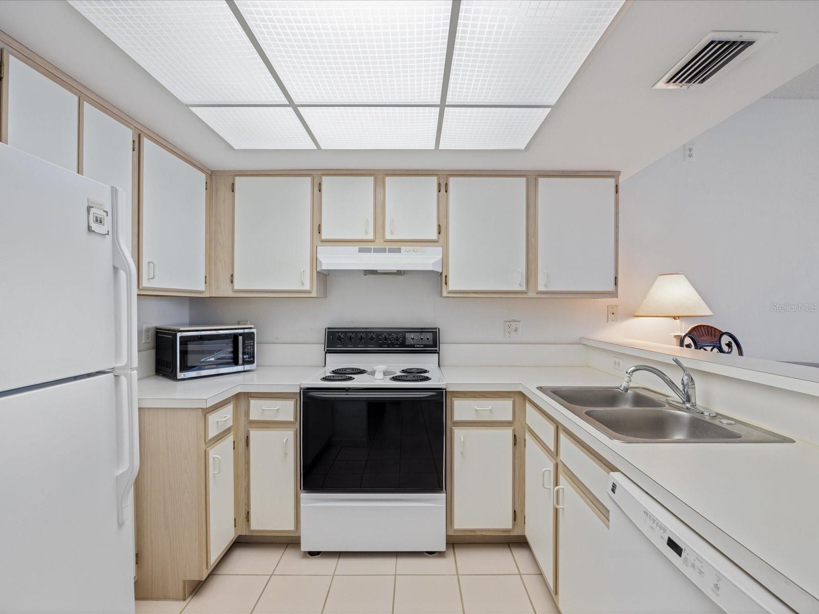 Kitchen w/ functional layout