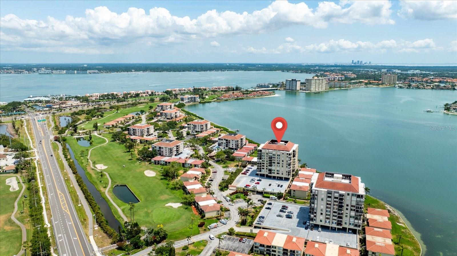 Resort living at Isla del Sol Yacht and Country Club!