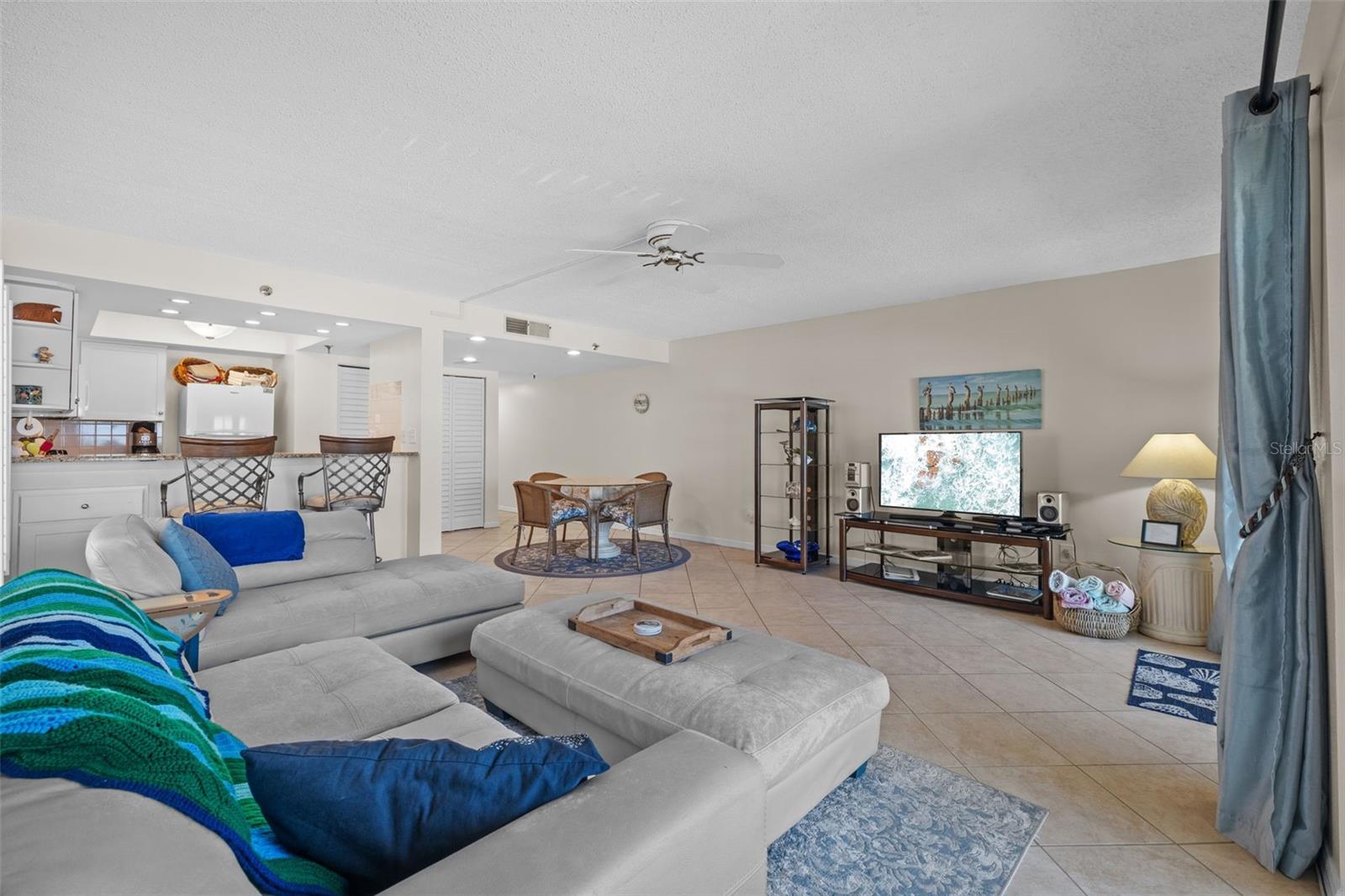 TB8390266