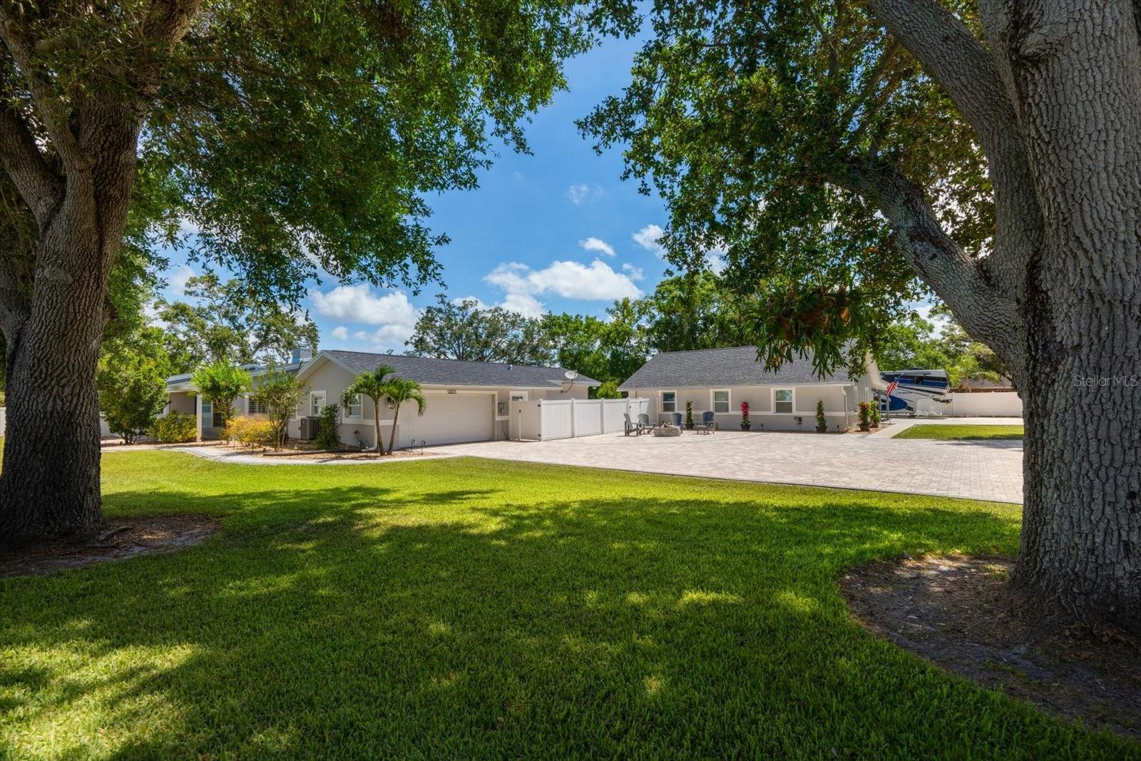 TB8390282