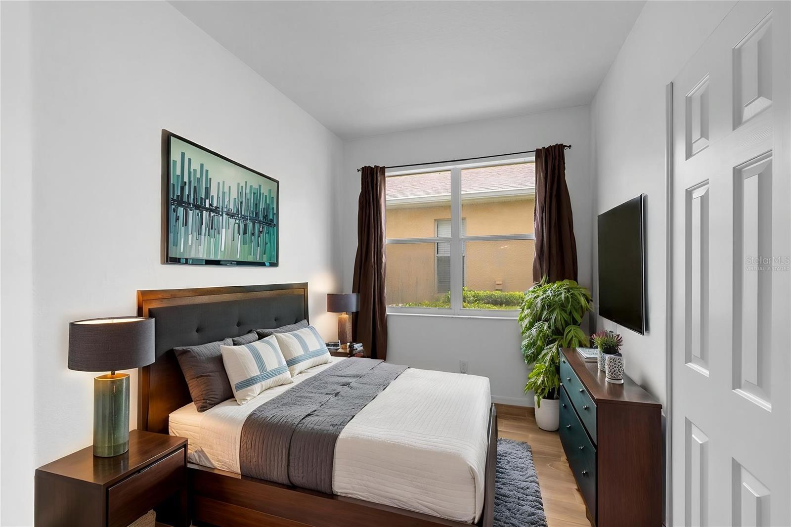Virtually staged/ offfice /den/ guest room