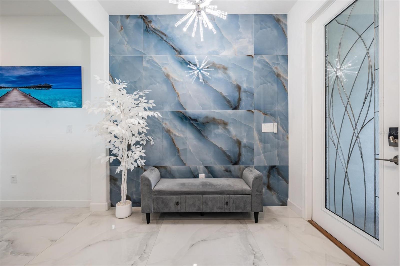 FOYER