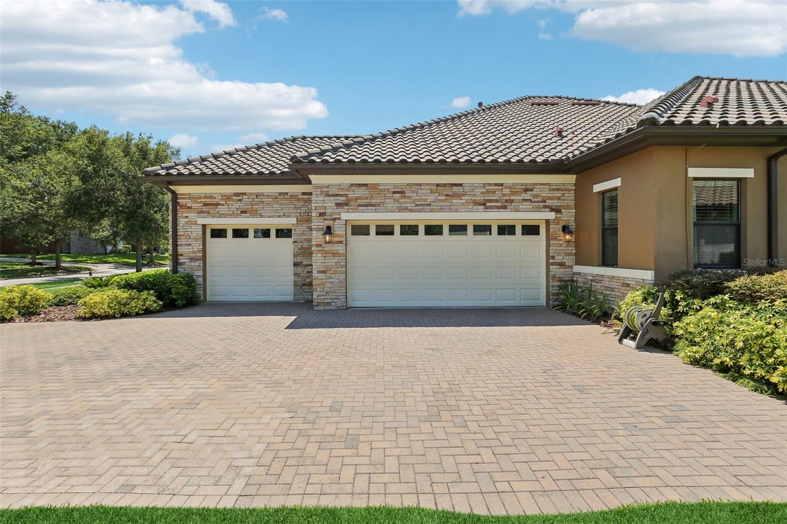 3 Car Garage