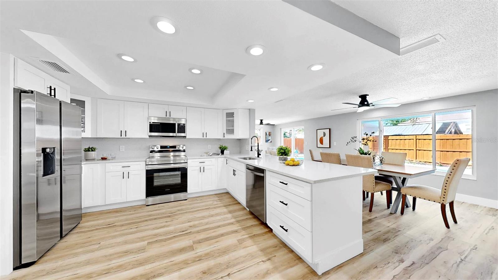 Kitchen / Dining