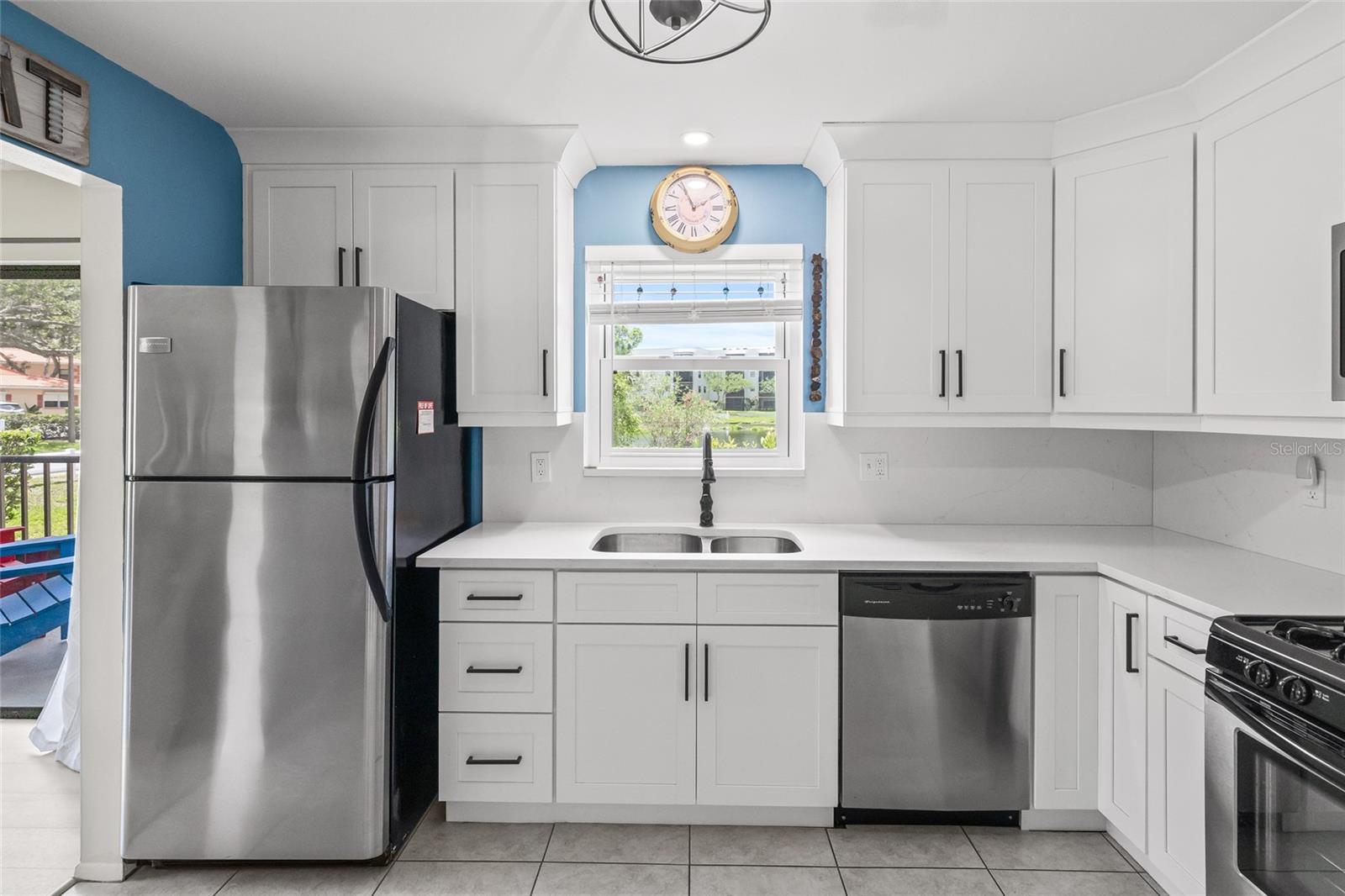 Pantry pull-outs and soft-close drawers.