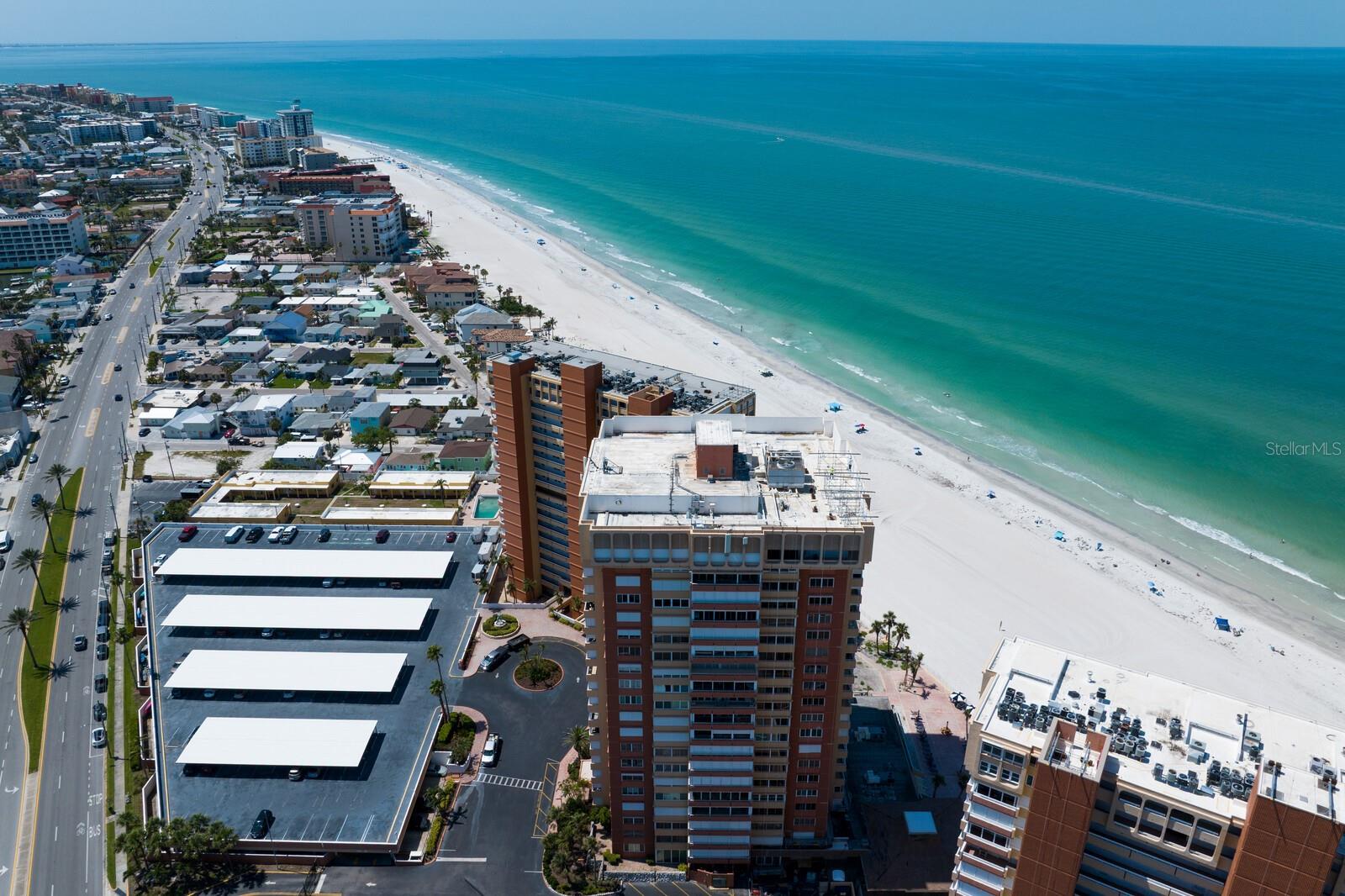 Redington Towers is walkable to parks, shops, and local eats. https://player.vimeo.com/video/1087835561