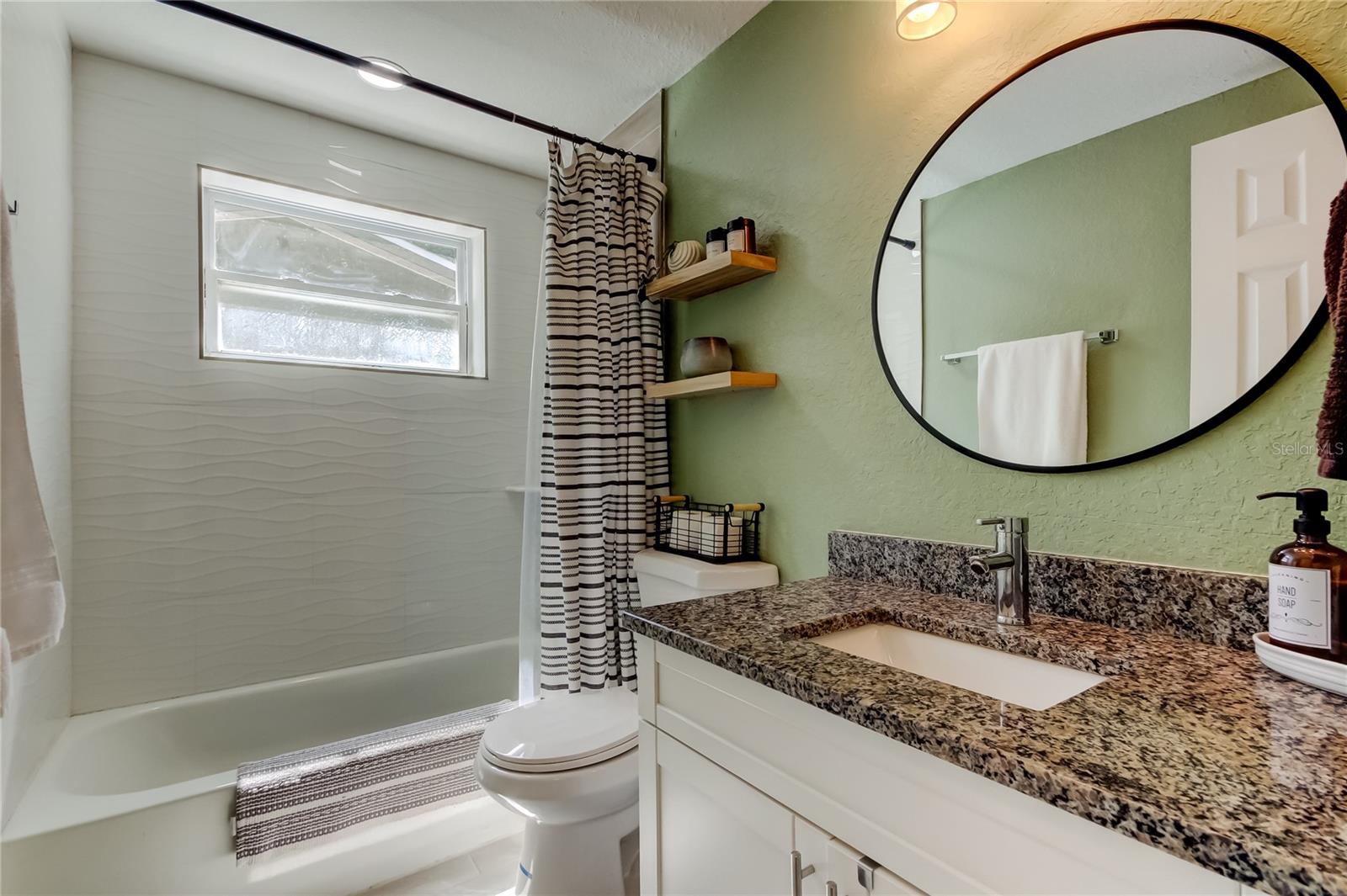 Guest Full Bath