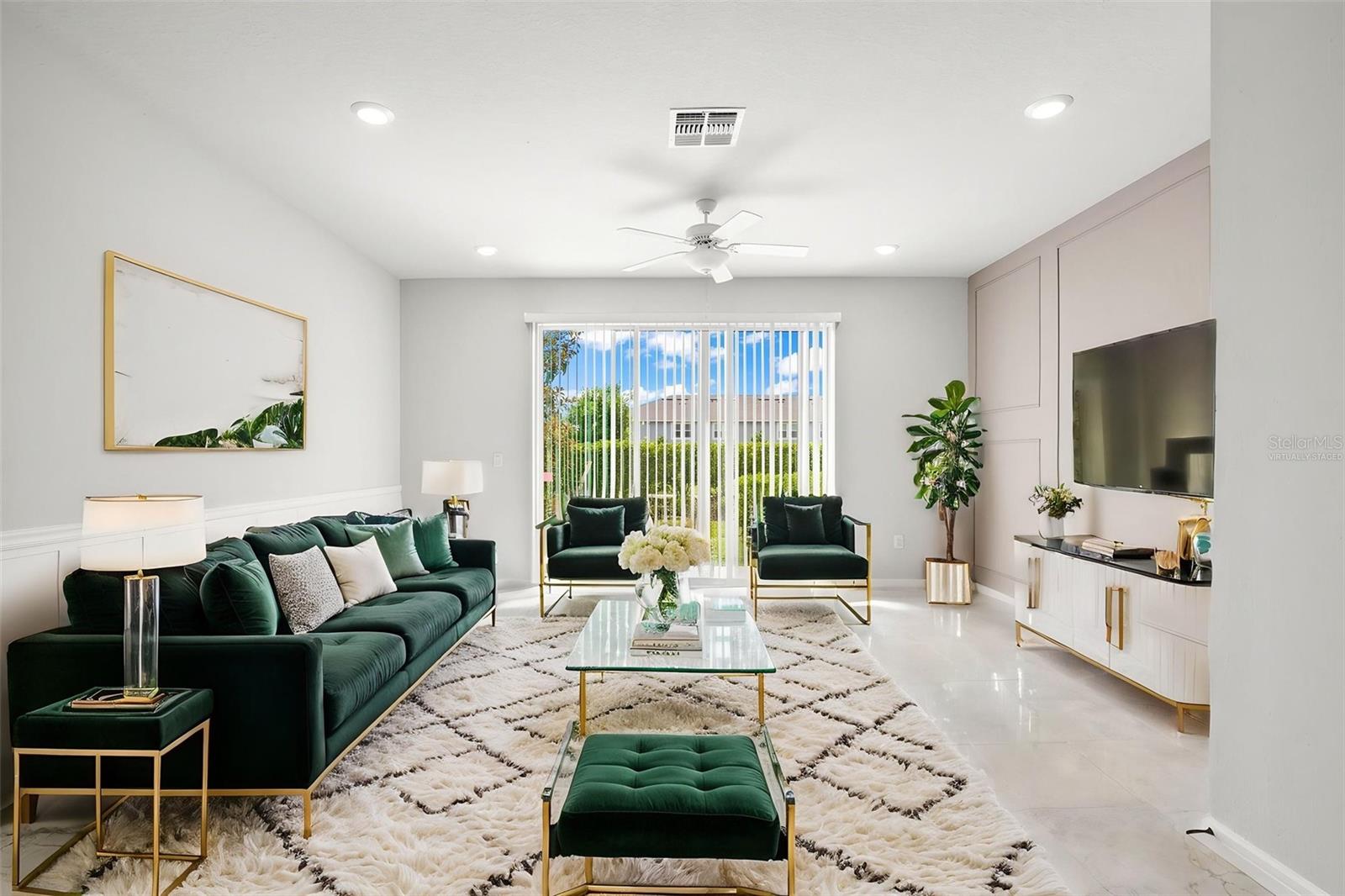 Virtually staged: Imagine yourself here!