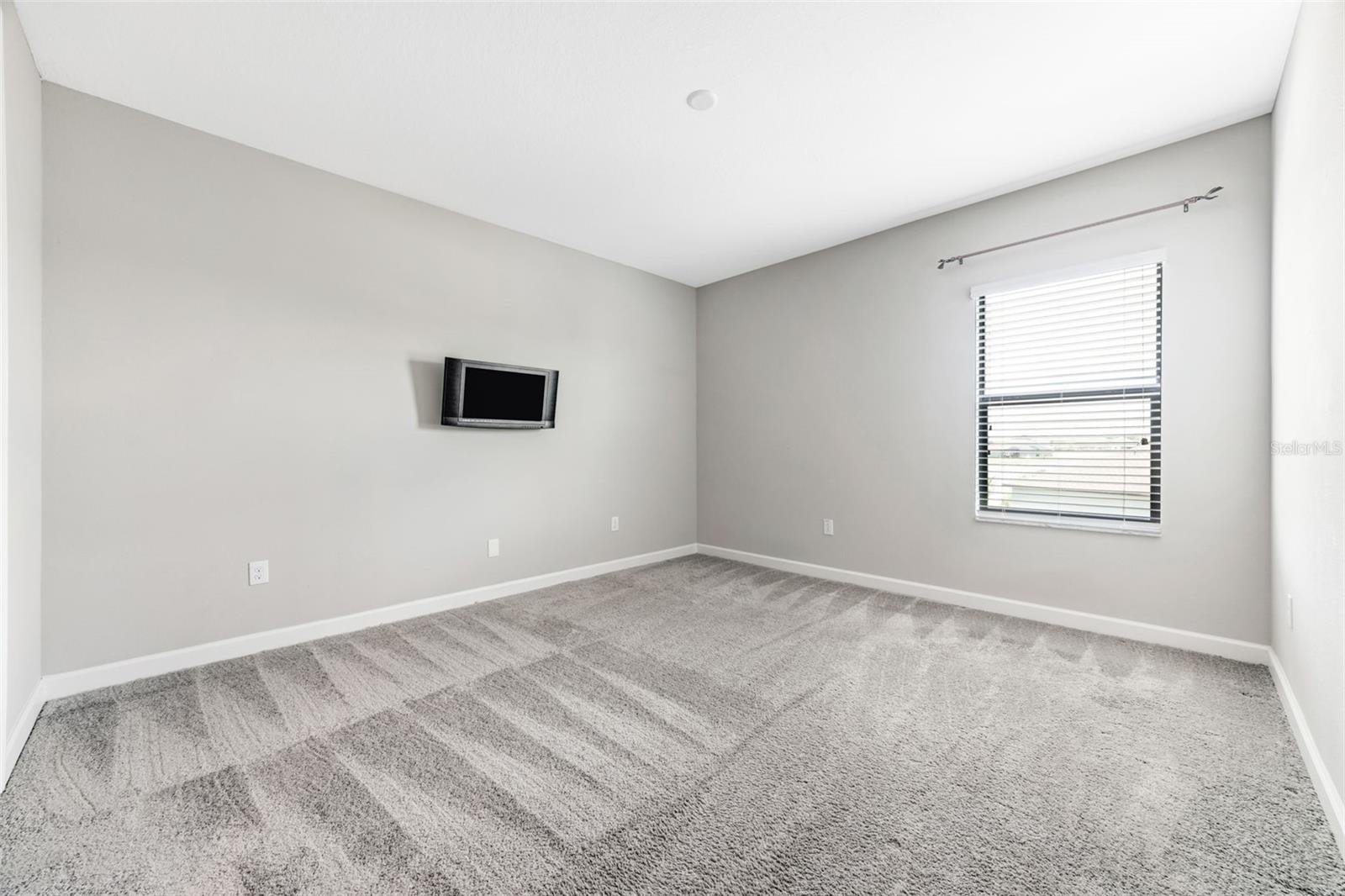 Upstairs Bedroom 5