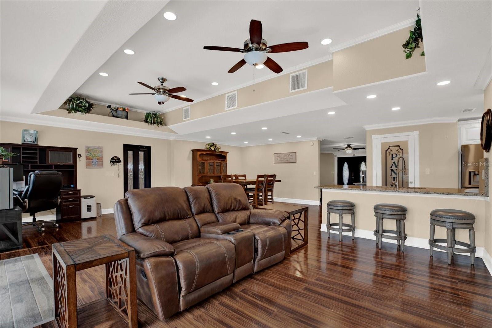 FAMILY ROOM