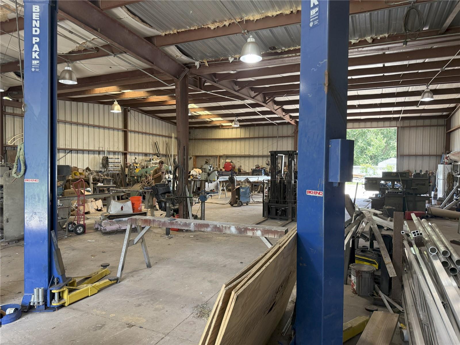 AUTO LIFT