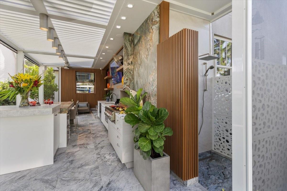 SPA SHOWER with Rain and Body Sprays