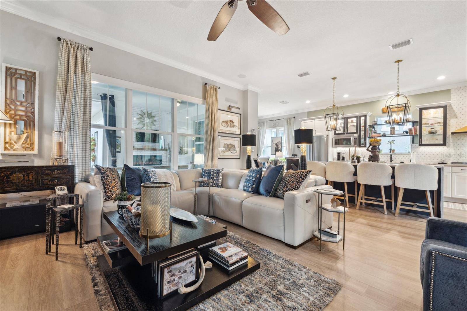 Open and Airy 10 ft ceilings