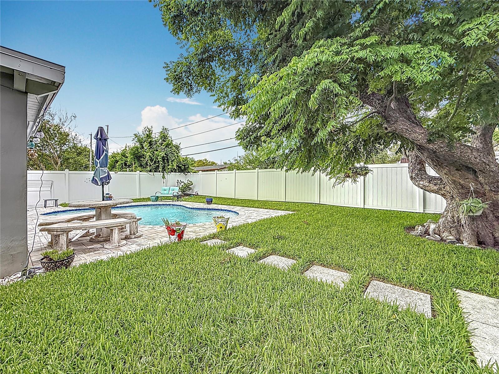 Outdoor Living Space & Pool Area - Large Fenced Yard
