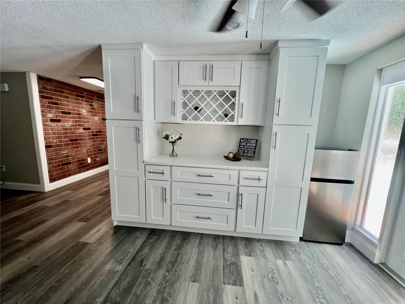 DRY BAR AND FAMILY ROOM