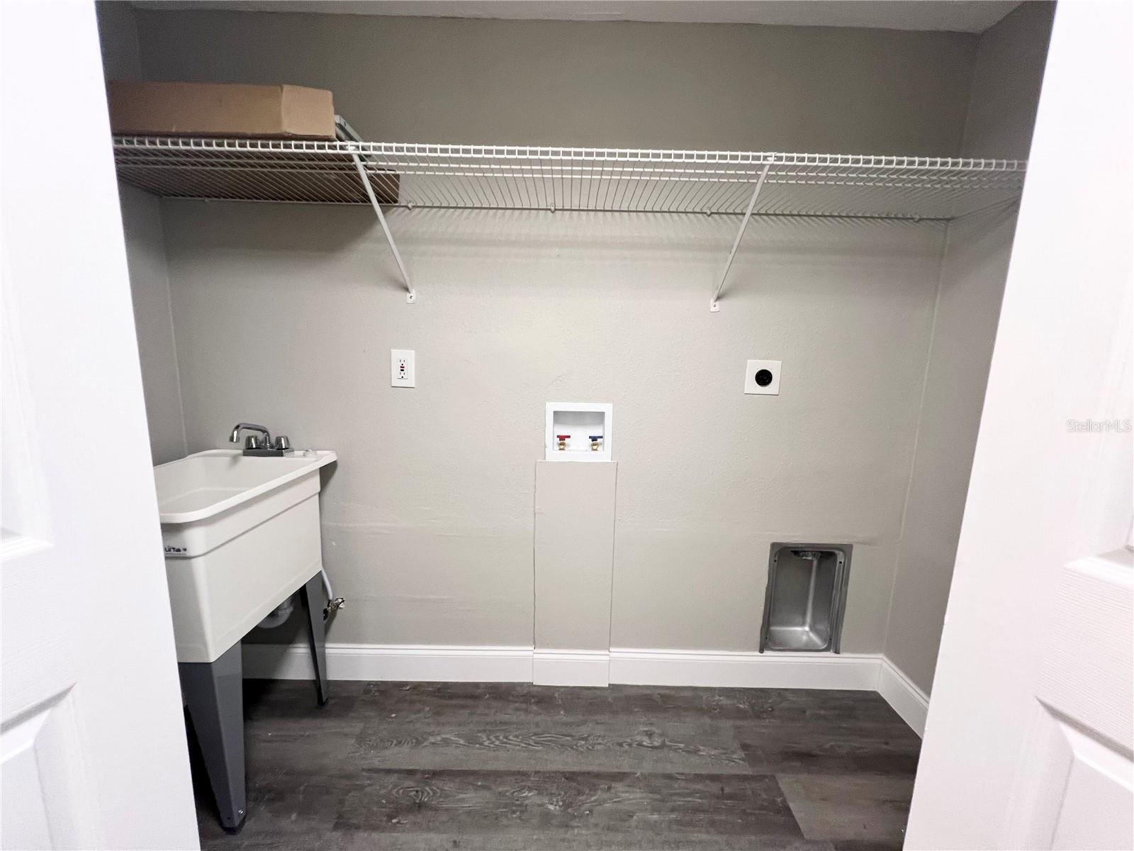 LAUNDRY ROOM ON MAIN FLOOR
