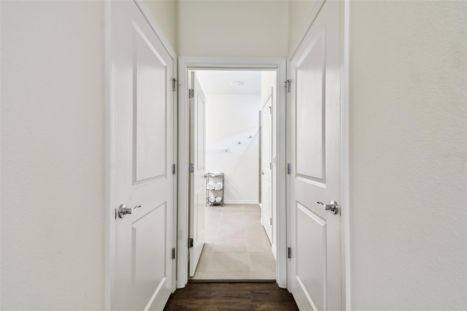 Dual closets -Primary
