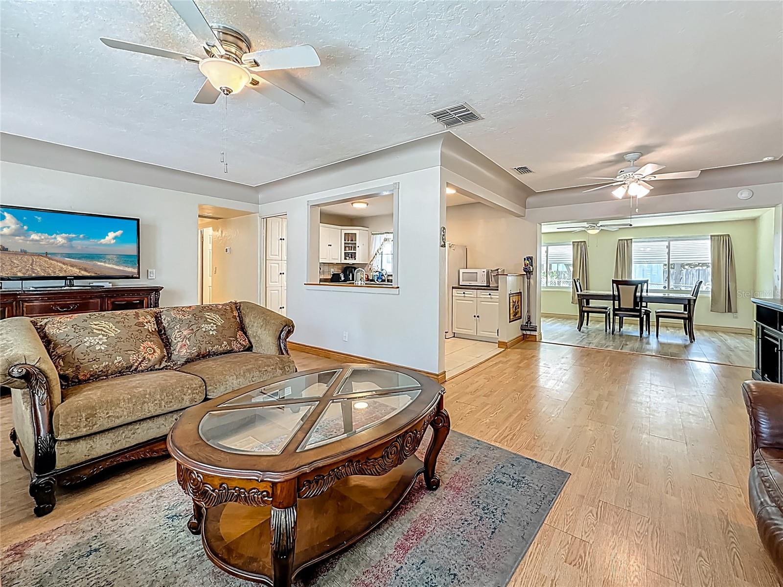 22'X25' Living Room