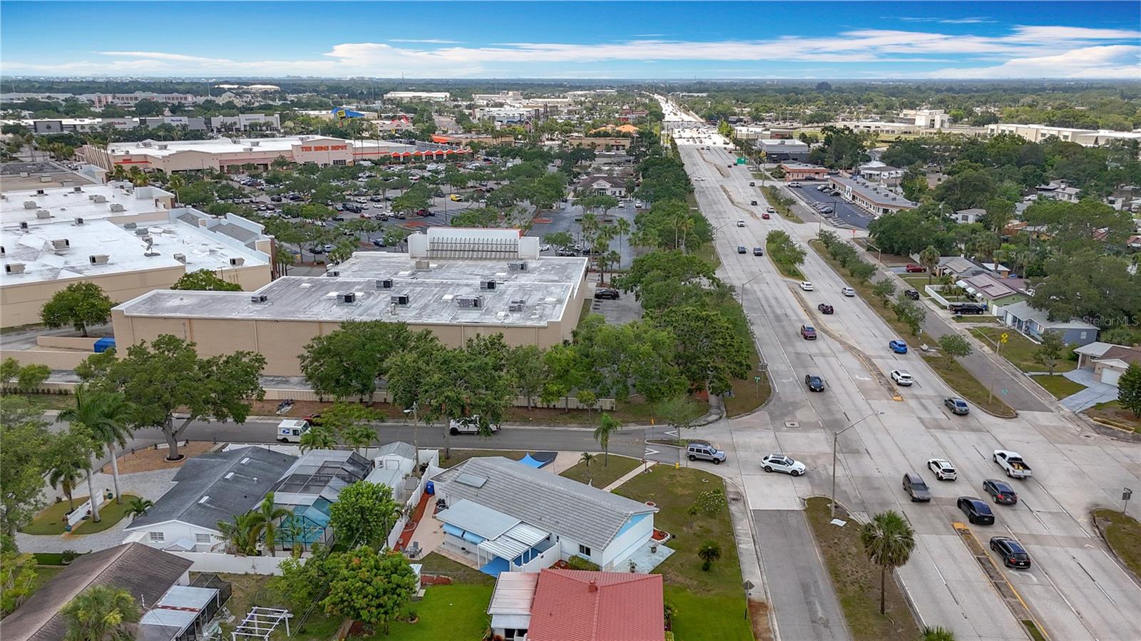 Only 0.5 mile to Tyrone Square Shopping, Dinning And Movies