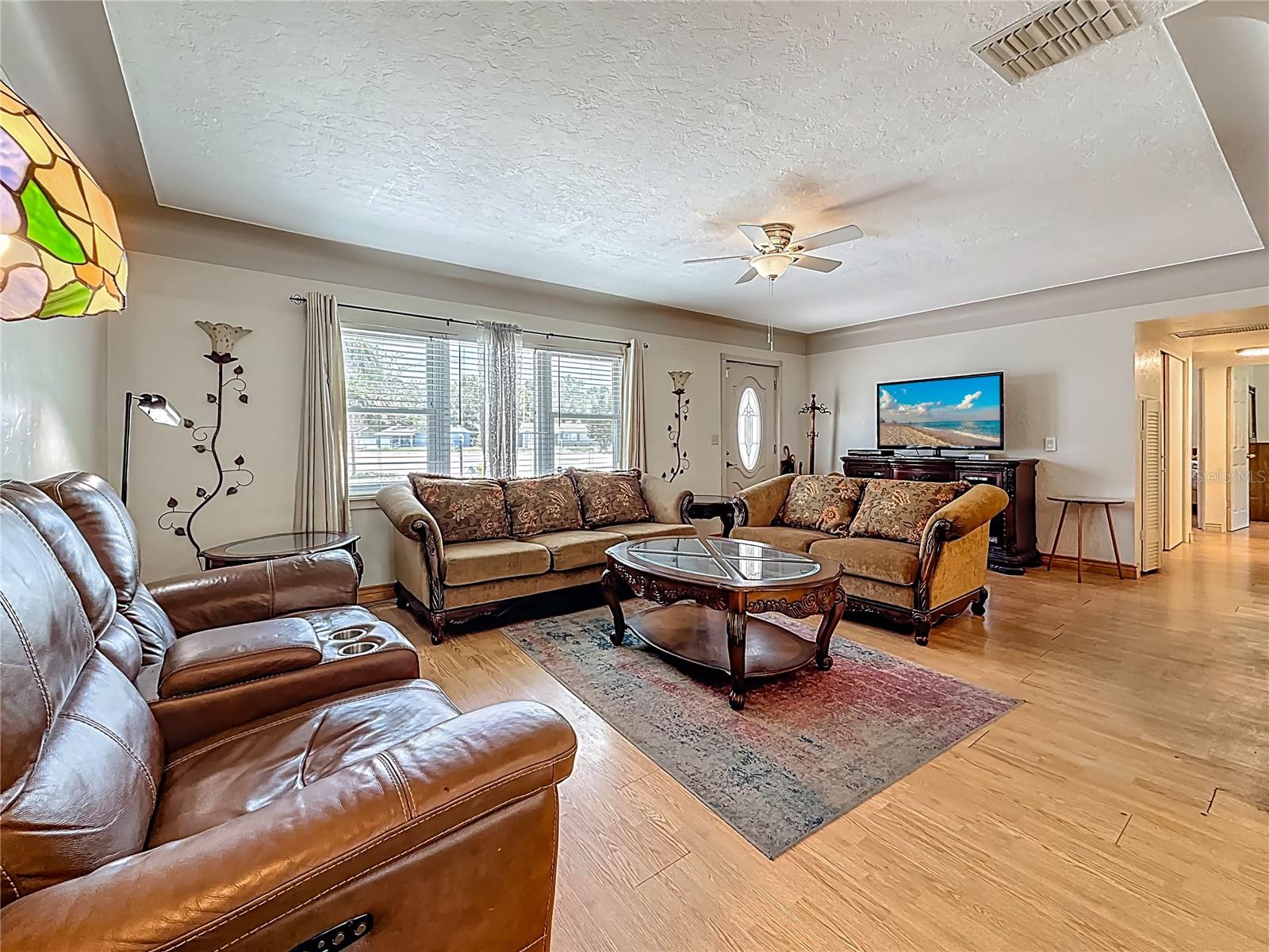 22'X25' Living Room