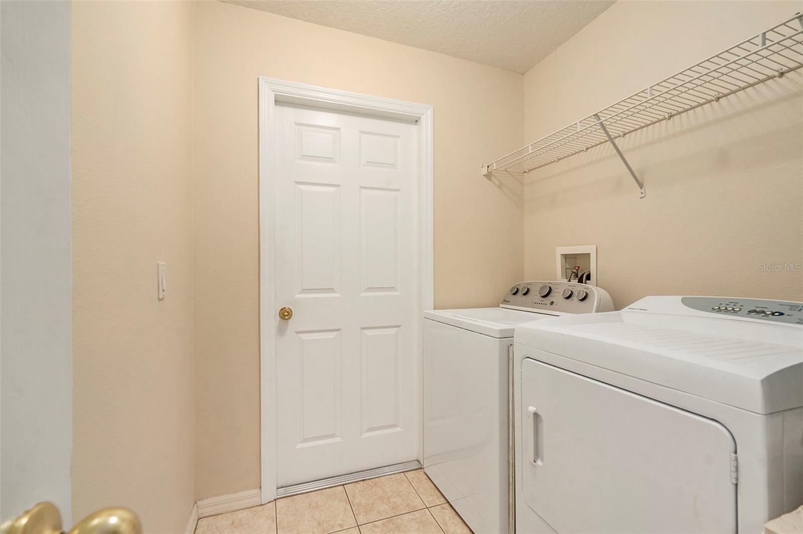 LAUNDRY RM